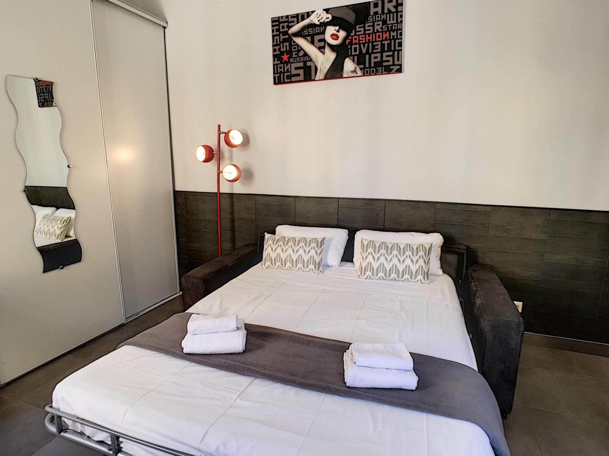 Nestor&Jeeves - RED TOUCH - Central - Close sea Niza Exterior foto